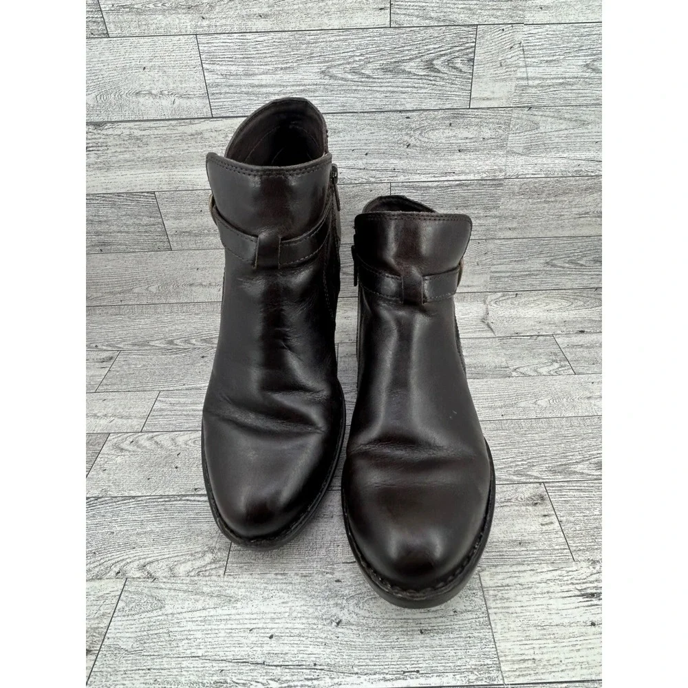 Born D86123 Women Dark Brown Leather Ankle Boots Size 8.5M Buckle Zip Block Heel